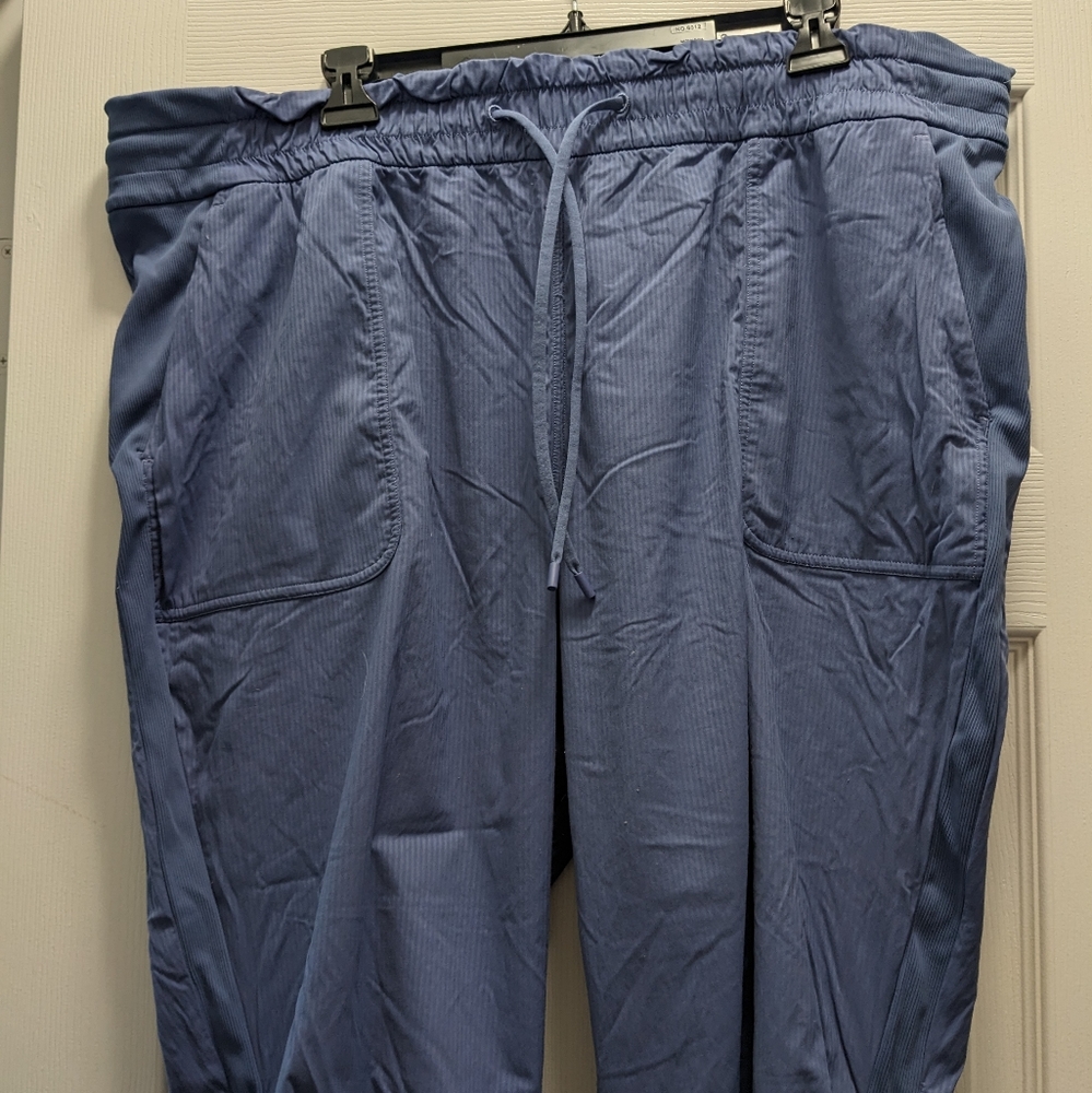 Lululemon Beyond Studio Jogger
